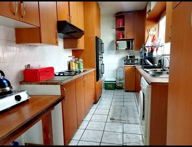 5 BEDROOM HOUSE FOR SALE IN BRACKENDOWNS